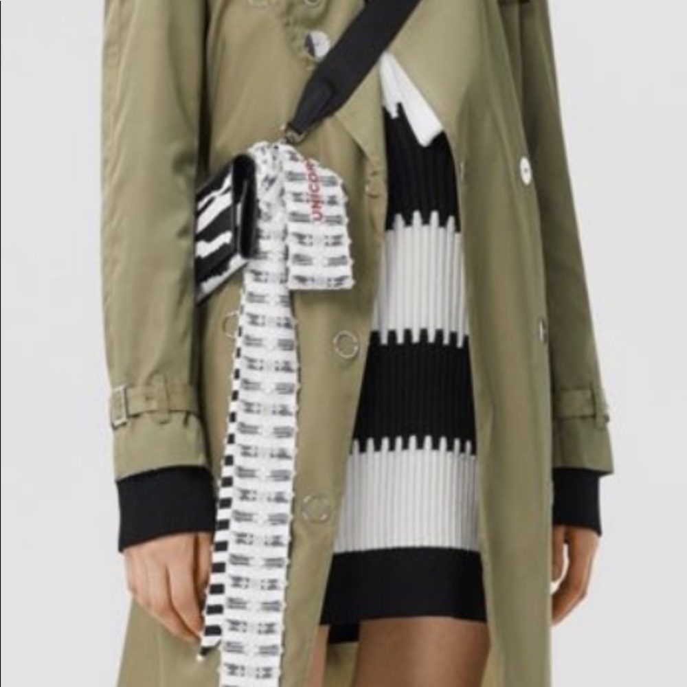 NWT BURBERRY Silk Bandeau Scarf 🤍❤️ - Picture 8 of 11